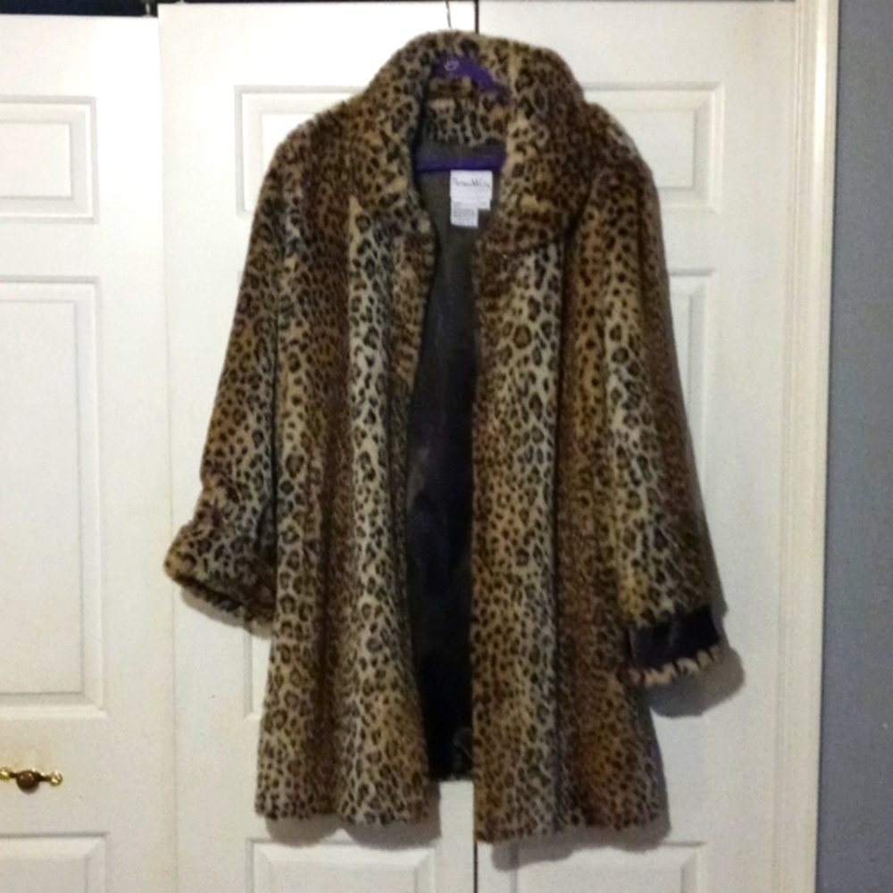 Pamela McCoy Sz 1X Lepoed printed/ Lined Coat